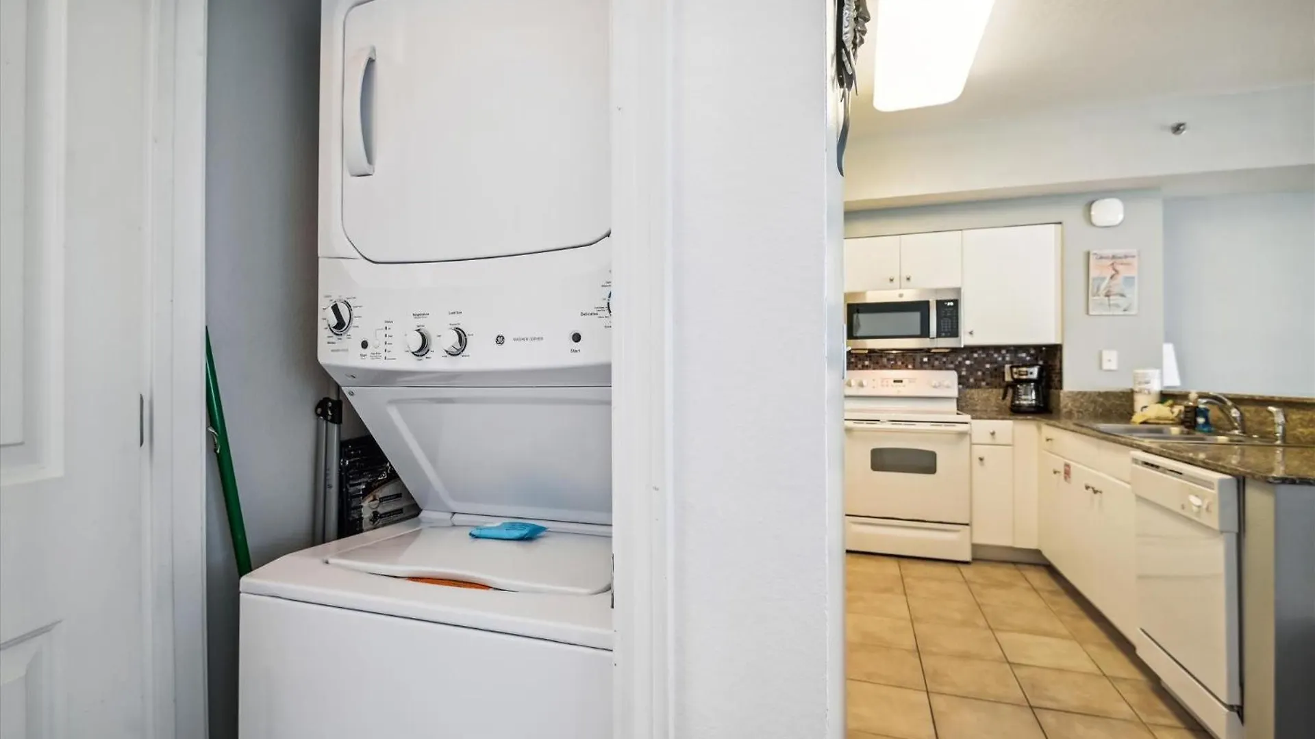 Shores Of Panama 726 - 1Bdbunks, Sleeps 6, Sunset View! Reserved Parking Space! Free Fun! Condo Panama City Beach United States