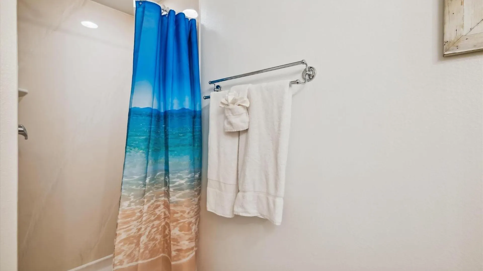 Shores Of Panama 726 - 1Bdbunks, Sleeps 6, Sunset View! Reserved Parking Space! Free Fun! Condo Panama City Beach